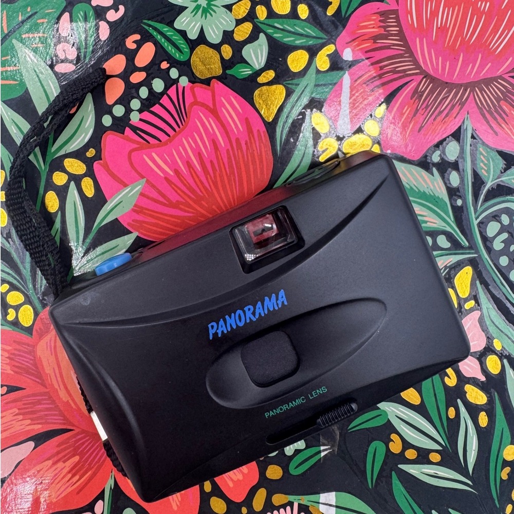 Vintage Panorama 35mm Film Camera Black Point and Shoot Panoramic Lens